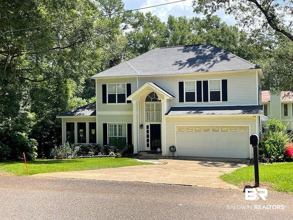 1st image of 110 Woodside Dr