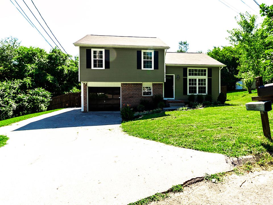 1st image of 6032 Autumn Oaks Ln