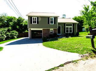 6032 Autumn Oaks Ln, Knoxville, TN 37921