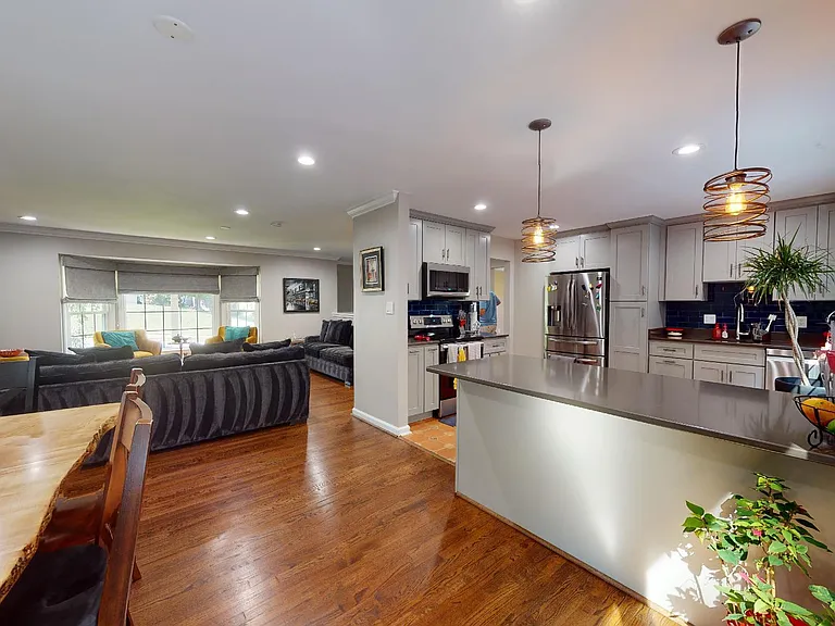 7628 Chancellor Way — Photo 10