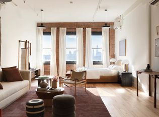 239 Banker St #2J, Brooklyn, NY 11222