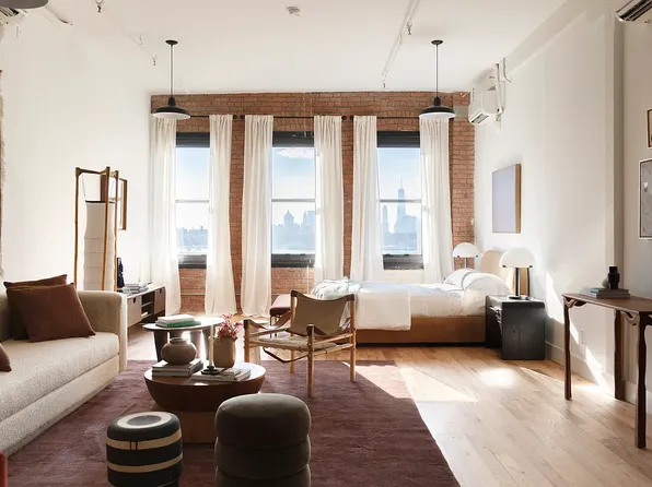 239 Banker Street image 2 of 9