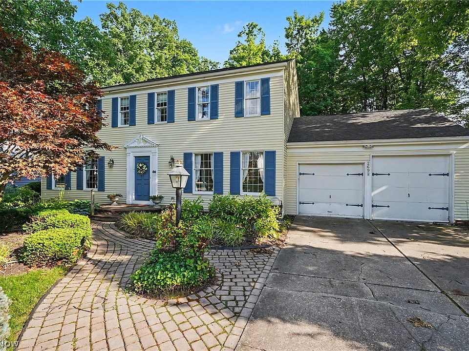 1st image of 2692 Foxwood Dr