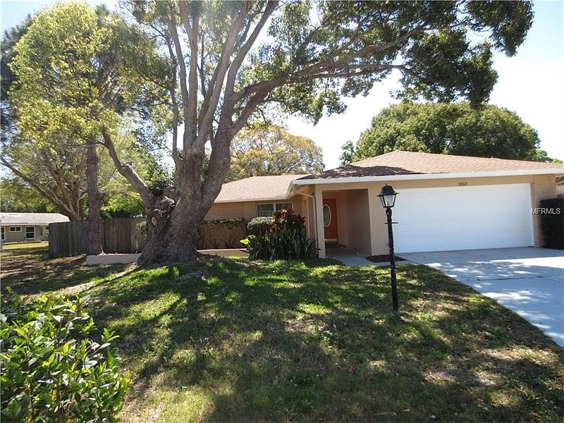 1st image of 2553 Redwood Cir
