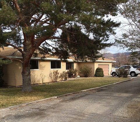 Quiet Home in Beautiful Country Setting