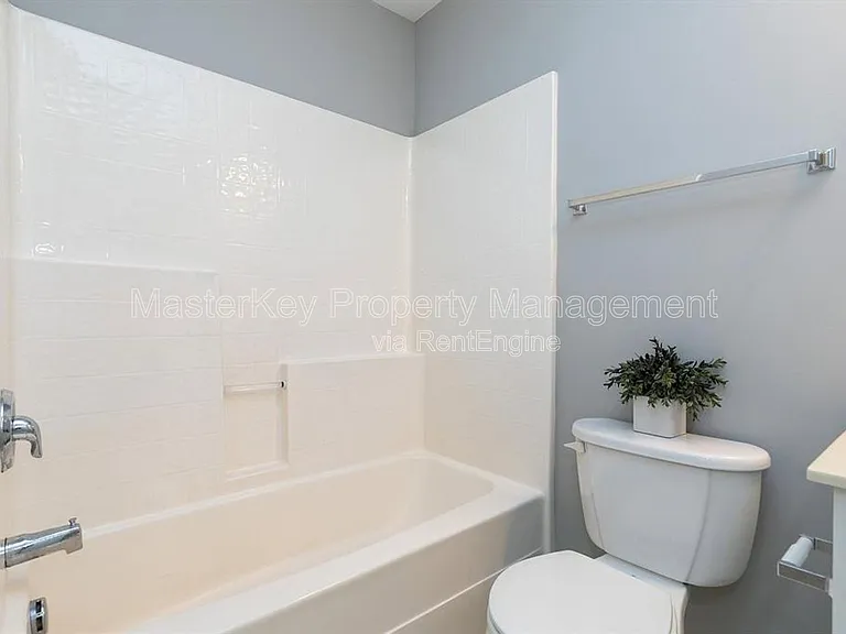 316 Kinellan Ln — Photo 15