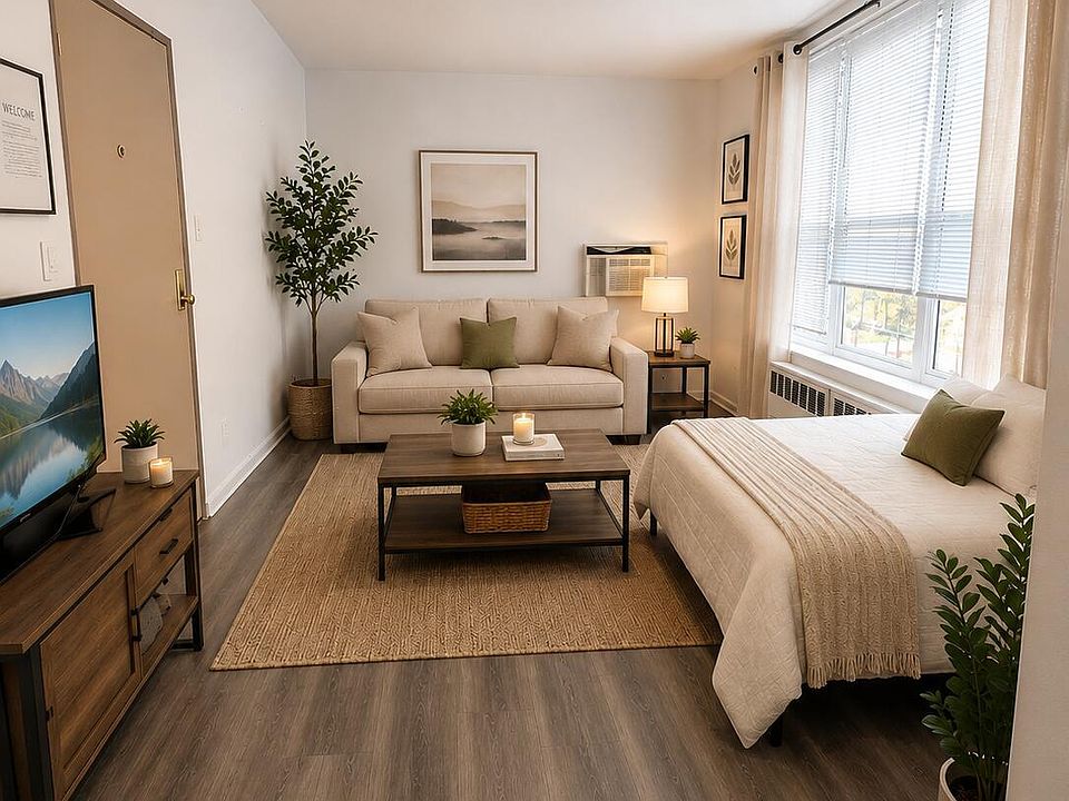 2nd image of 100 Irving Pl #2E