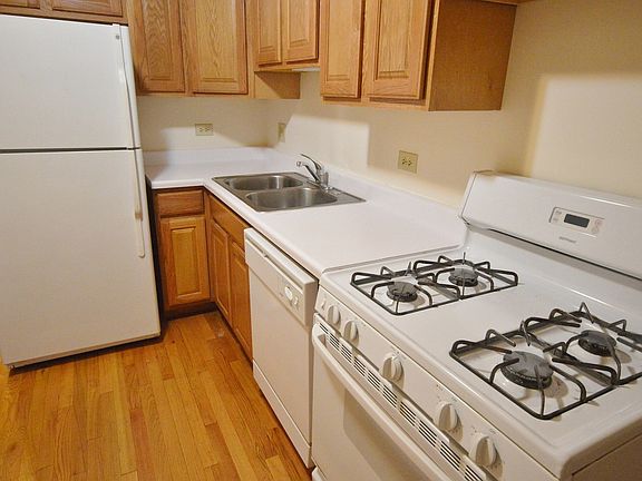 5th image of 851 W Grace St #Garden