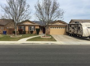 12212 Midtowne Dr, Bakersfield, CA 93312