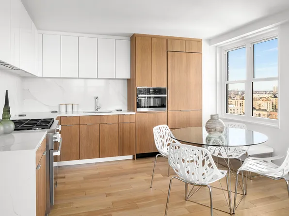 175 West 95th Street 19G image 3 of 17