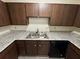 2355 Chalet Gardens Rd #2, Madison, WI 53711