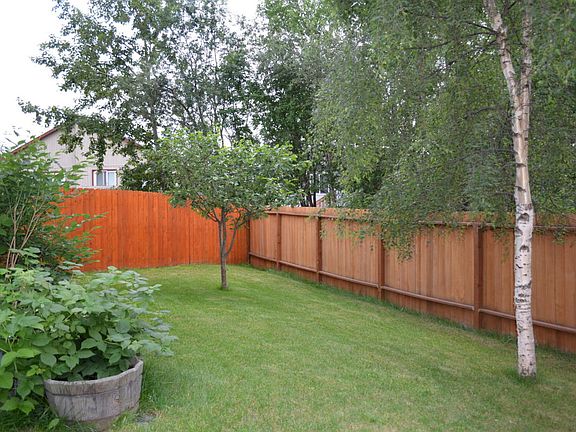 4th image of 11912 Town Park Cir
