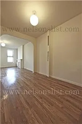 Rented by R New York | media 21