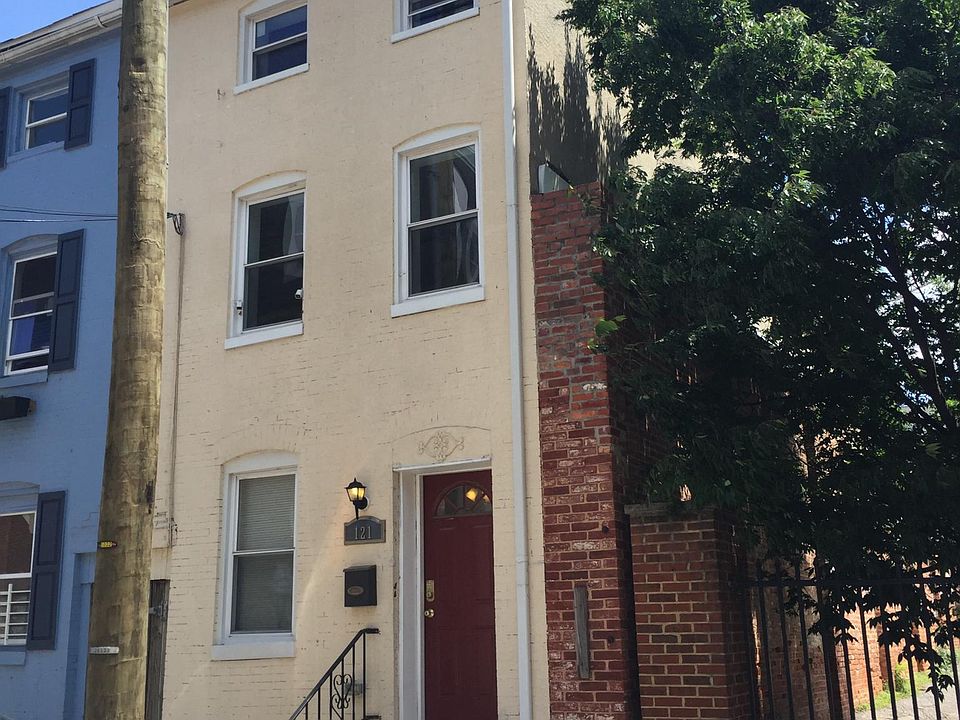 End unit 3 floor townhome.