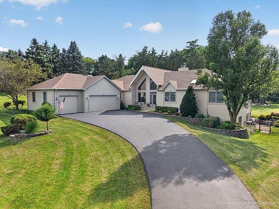 2nd image of 11923 Devonshire Rd