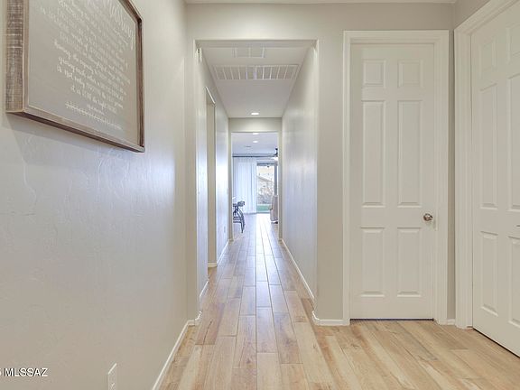 3rd image of 12274 N Amberwood Pl