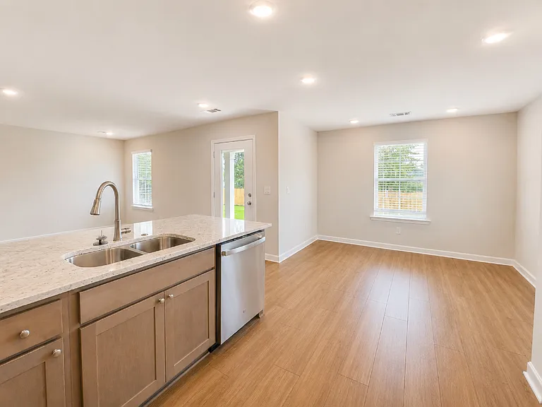 102 Asbury Park Dr — Photo 6
