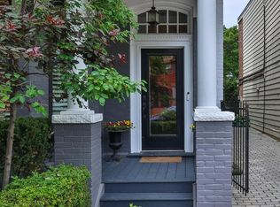 82 Bellevue Ave, Toronto, ON