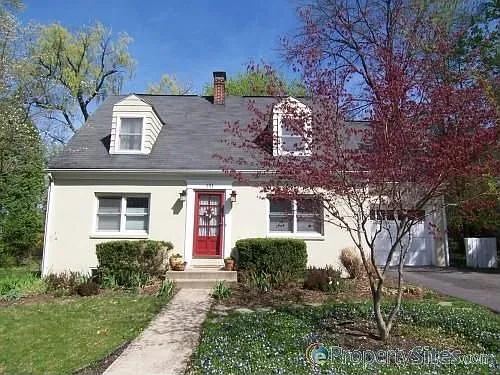 151 W Mitchell Ave photo 1