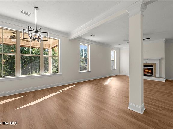 3rd image of 227 Kickham Lane