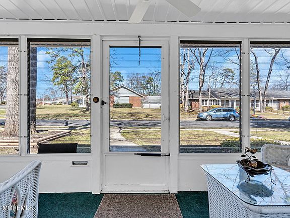 5th image of 465D Thornbury Court