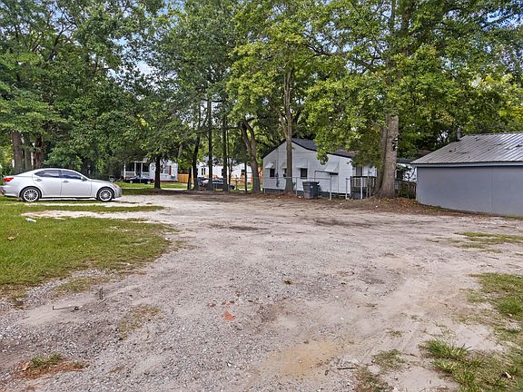 4th image of 2911 Alabama Dr