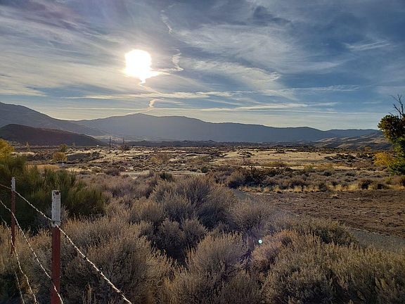 Photo from rear property line... Looking toward CA. No rear neighbors here!
