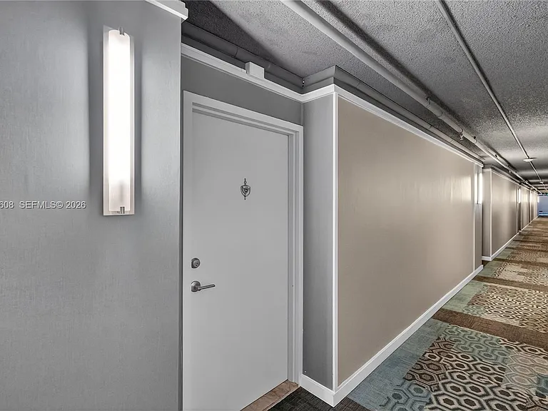 600 NE 36th St #1220 — Photo 33