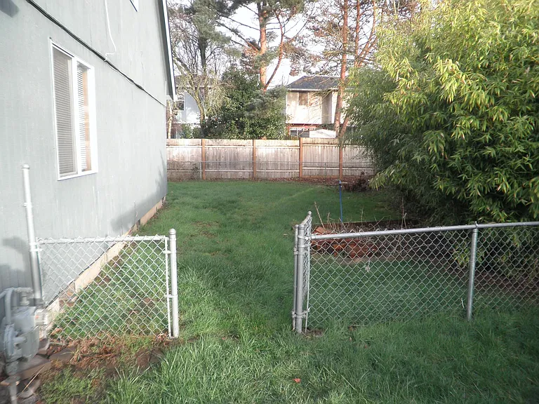 970 SW 178th Pl — Photo 32