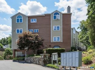 7 Seir Hill Rd APT 15, Norwalk, CT 06850