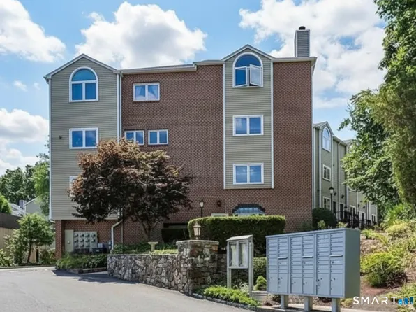 7 Seir Hill Rd APT 15, Norwalk, CT 06850