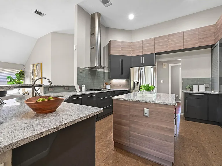 905 Hunters Creek Dr — Photo 16