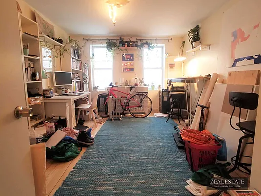 Rented by ZealEstate Group Inc | media 22