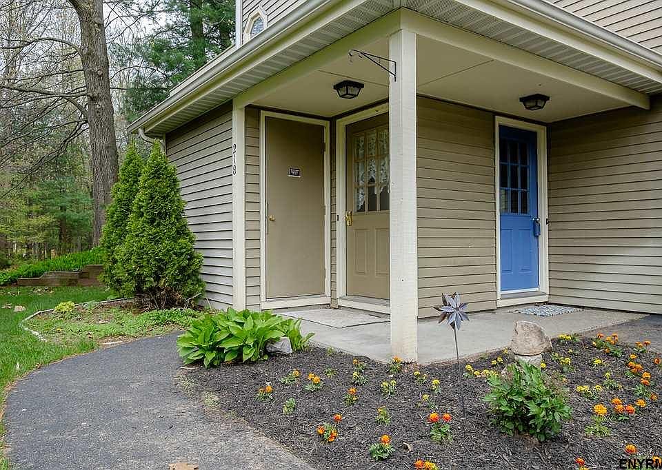 1st image of 118 Grenadier Ct