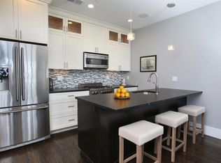 279 W 3rd St UNIT 3, South Boston, MA 02127