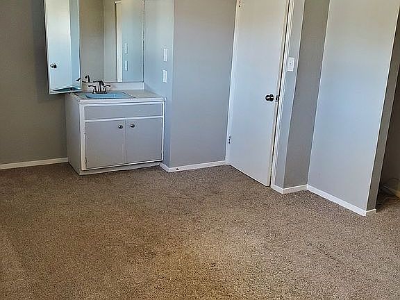 4th image of 355 Sykes Dr