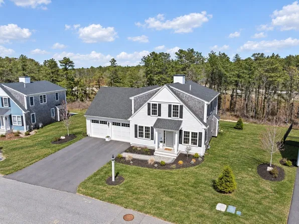 21 Blossom Dr, Plymouth, MA 02360