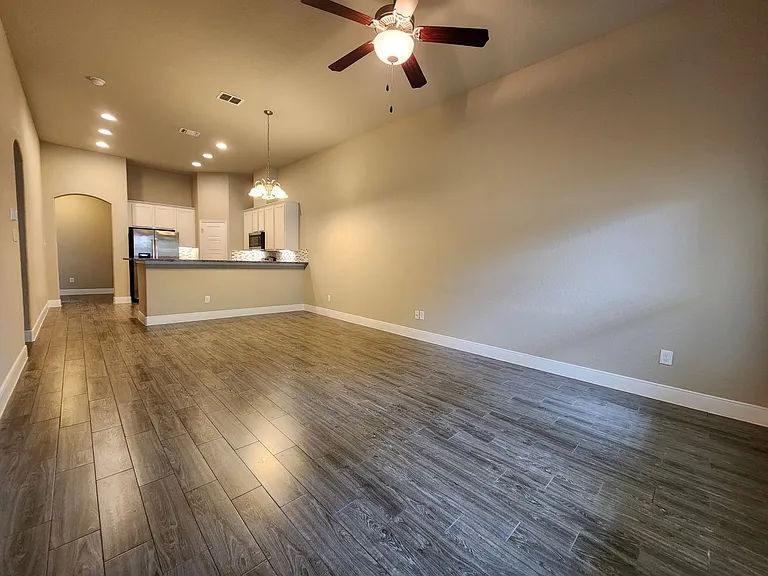 1251 Old FM 306 — Photo 10