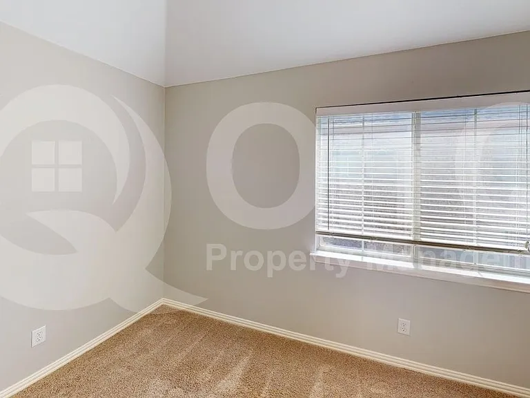 4536 Brenda Dr — Photo 11