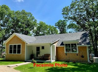 63 Old Farm Ln, Tiverton, RI 02878