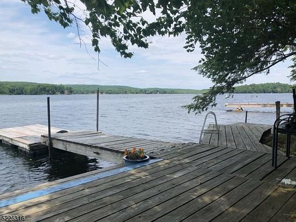 2nd image of 905 Greenwood Dr