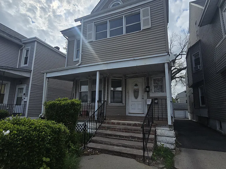 325 N Grove St #G2 — Photo 8