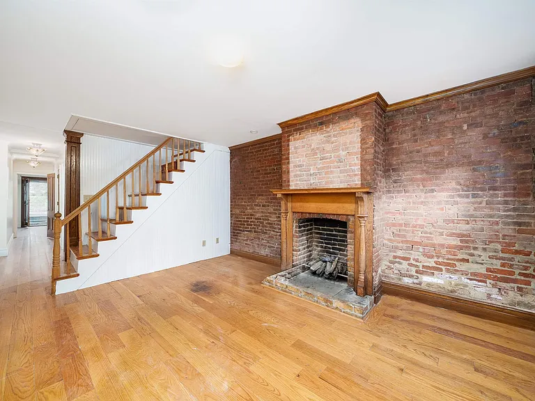 344 8th St #1 — Photo 3
