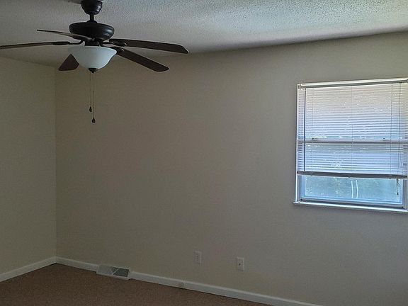 5th image of 1021 S Country Club Dr #A