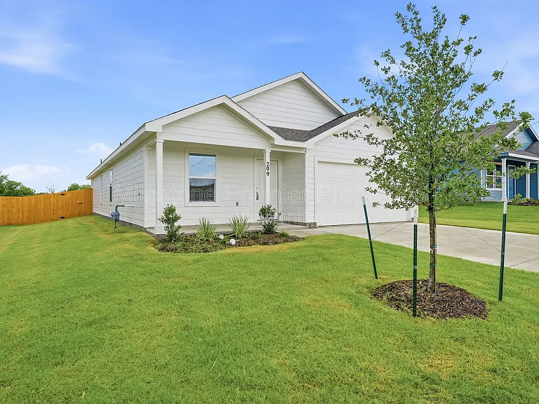 209 Cattail Ln — Photo 2
