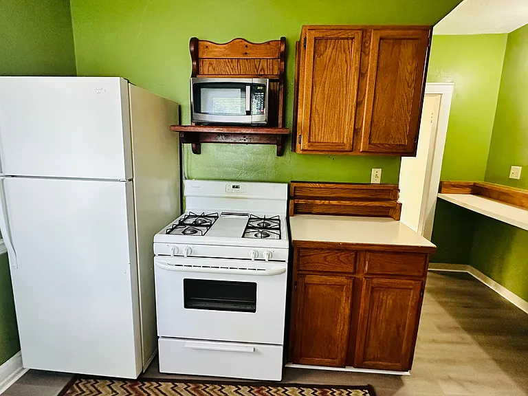 494 E Maynard Ave — Photo 7