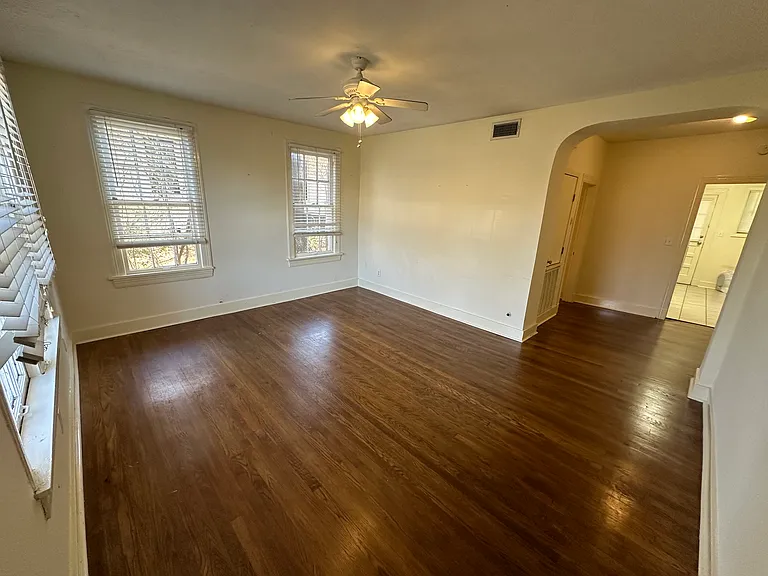 955 Carlisle St #2 — Photo 4