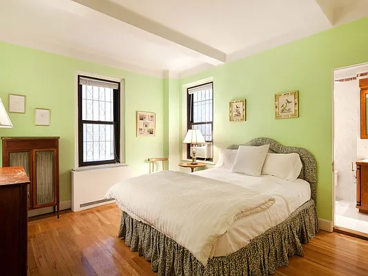 Sold by Sotheby's International Realty | media 16