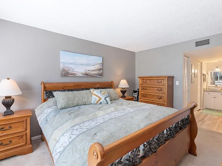 240 Palm Dr #48-1 — Photo 10