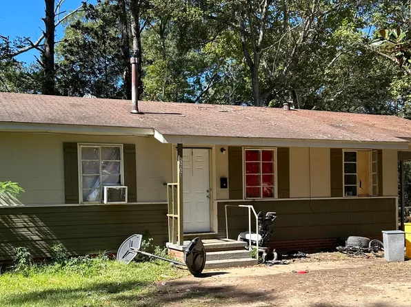 3131 Woodview Dr, Jackson, MS 39212